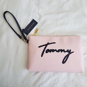 Tommy Hilfiger Large Wristlet